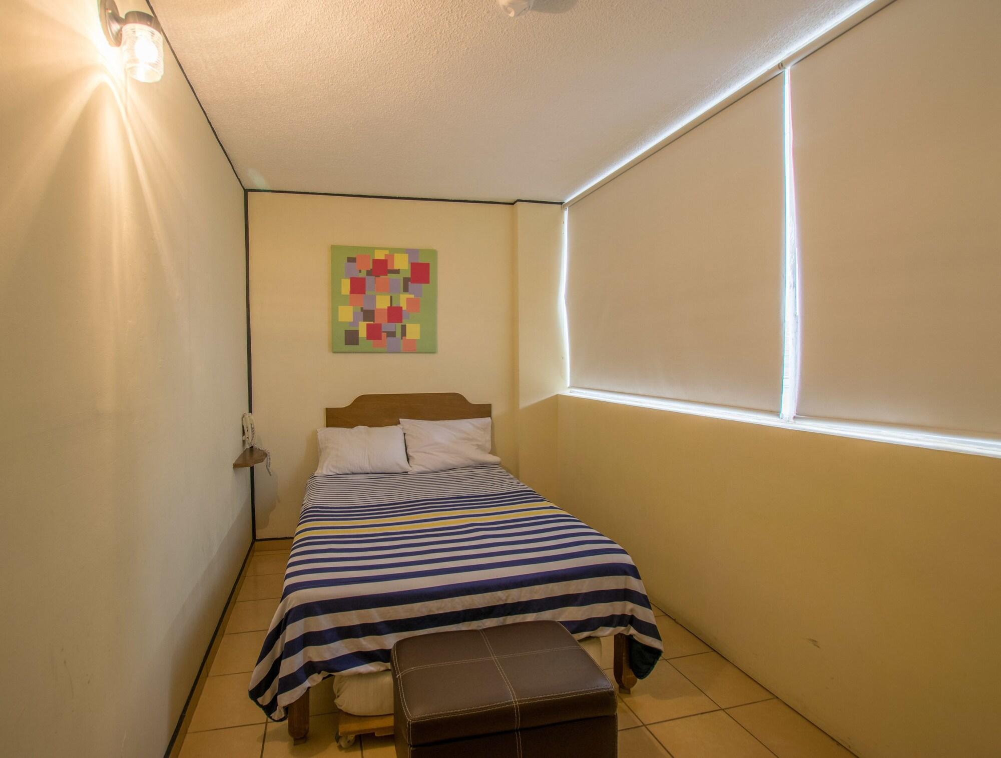 Hotel Mateos 1215 León Eksteriør bilde