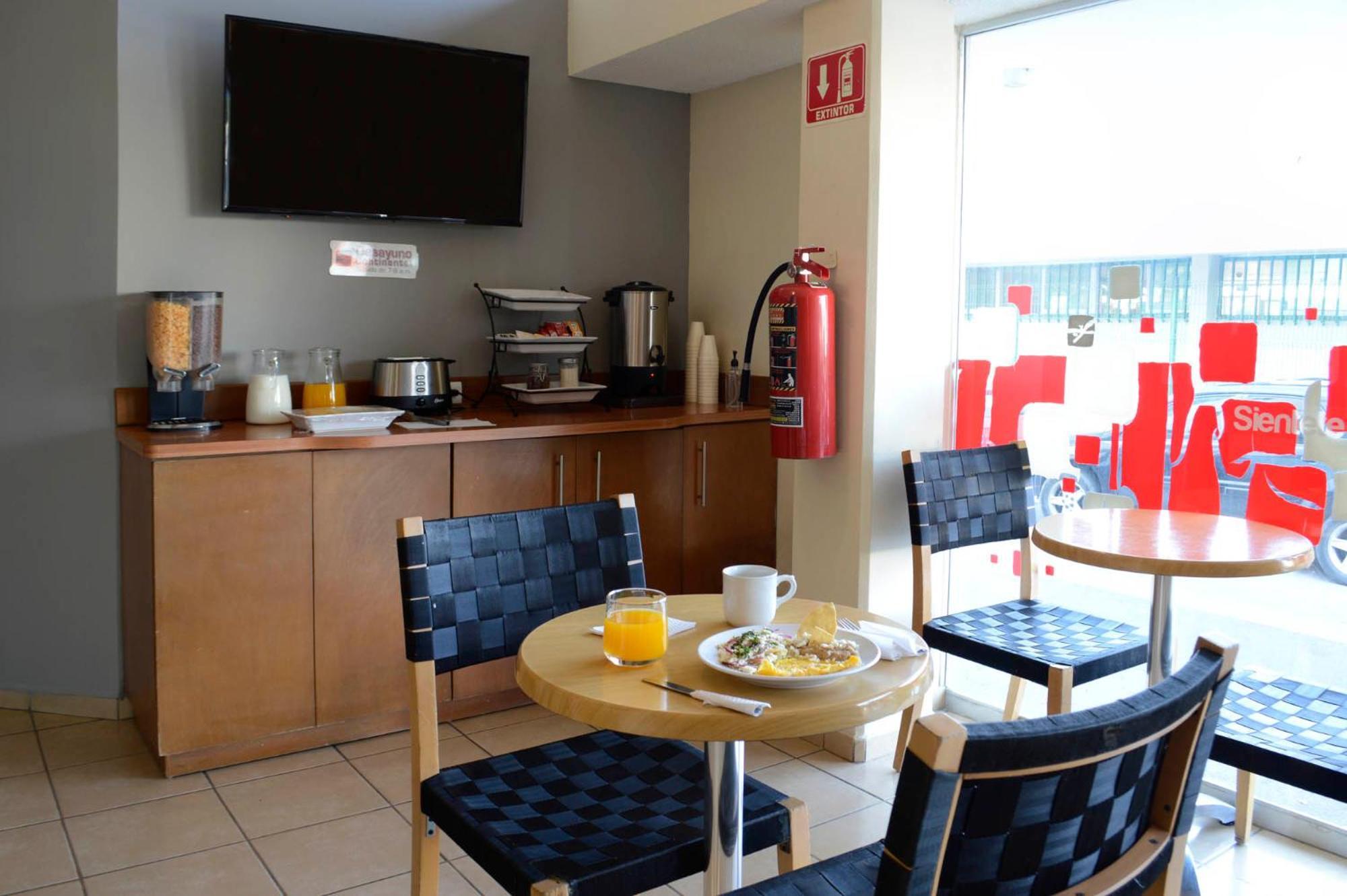 Hotel Mateos 1215 León Eksteriør bilde
